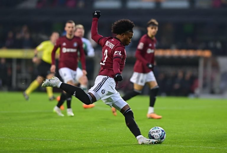 (VIDEO) ¡GOL de Ángelo Preciado con el Sparta Praga!