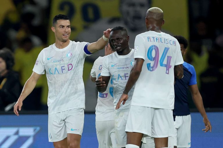 Al Nassr goleó con dobletes de Sadio Mané y Cristiano Ronaldo