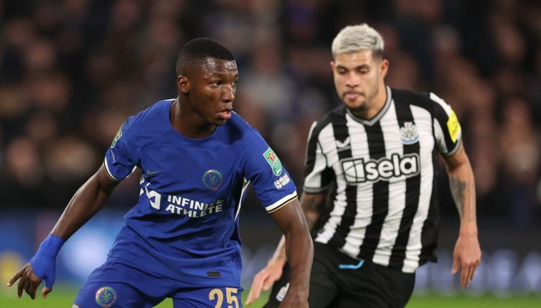(VIDEO) POR PENALES: El Chelsea de Moisés Caicedo, a semis de la Carabao Cup