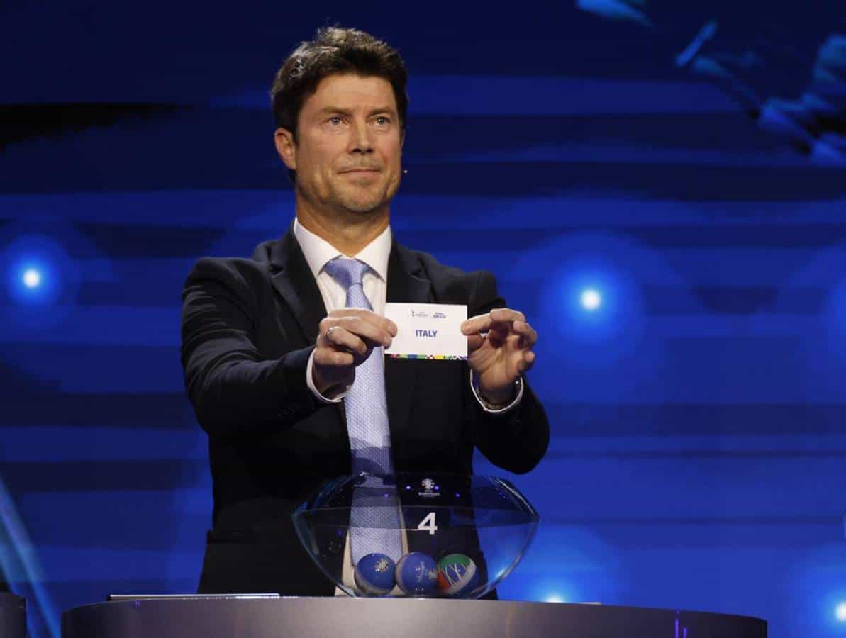 VIDEO) Momento incómodo en el sorteo de la Euro 2024: Se escucha el famoso audio  de gemidos | StudioFutbol