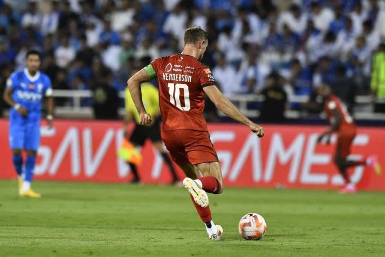 LUEGO DE 6 MESES: Henderson abandona Arabia Saudí