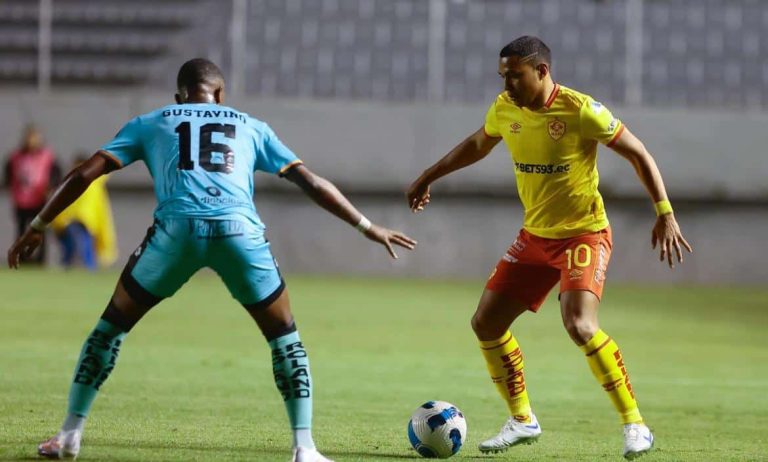 Jefferson Montero no es opción para Técnico Universitario