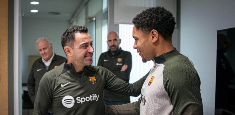 Xavi: “Con Vítor Roque hay que ir poco a poco”
