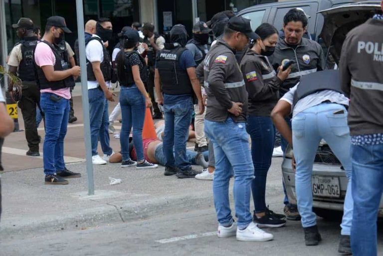 #StudioNews Los atacantes del canal TC Televisión fueron trasladados a la Penitenciaría del Litoral