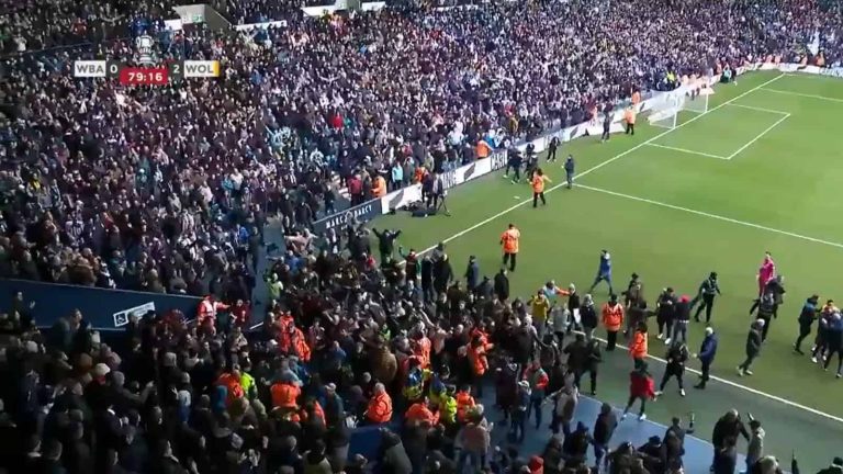(VIDEO) Partido de la FA Cup se suspendió algunos minutos por disturbios entre el público