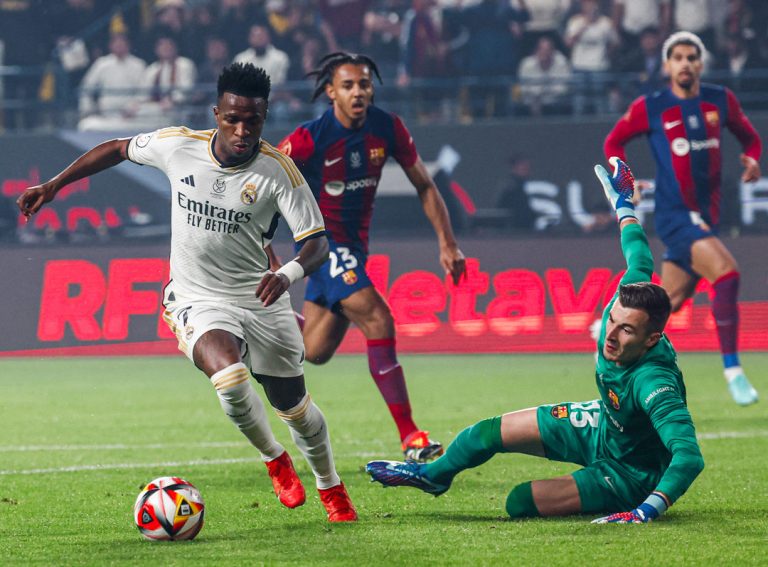 (VIDEO) Real Madrid, campeón de la Supercopa: barrió al Barça en la final