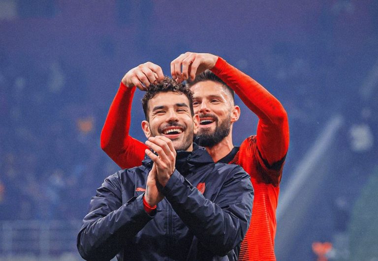 (VIDEO) Gran triunfo del Milan: Giroud y Theo arrollan a Mourinho