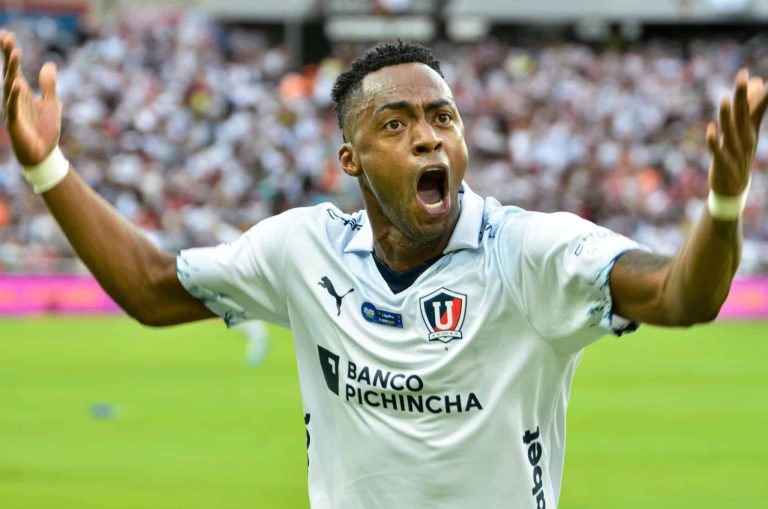 Renato Ibarra no seguirá en Liga de Quito
