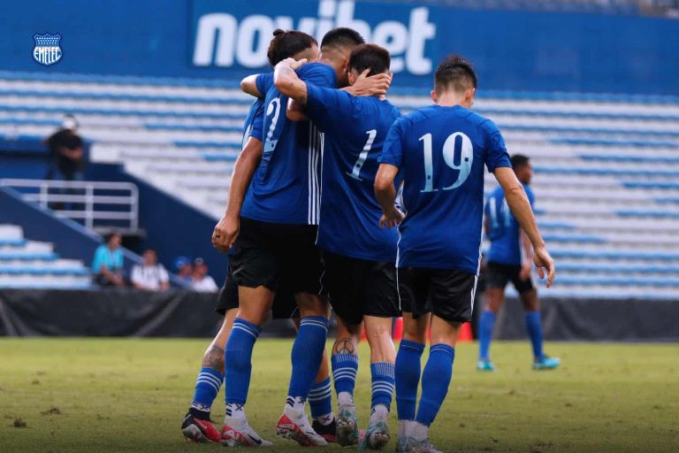 (VIDEO) VICTORIA AZUL EN EL CAPWELL: Triunfo del Emelec ante Delfín en amistoso
