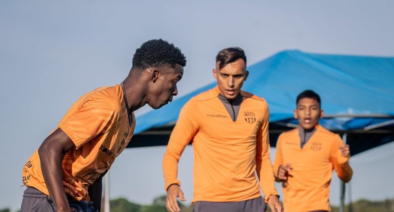 Barcelona SC ya entrena en Florida