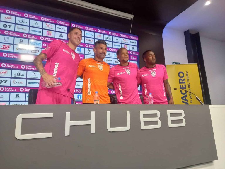Romario Ibarra: “El factor extra es compartir primera vez un equipo con mi hermano”