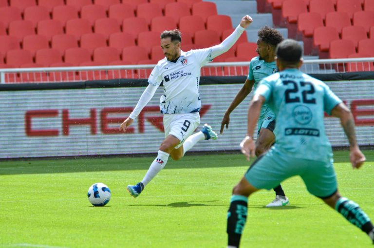 (VIDEO) EN TRES TIEMPOS: LDU remontó a Cumbayá en amistoso