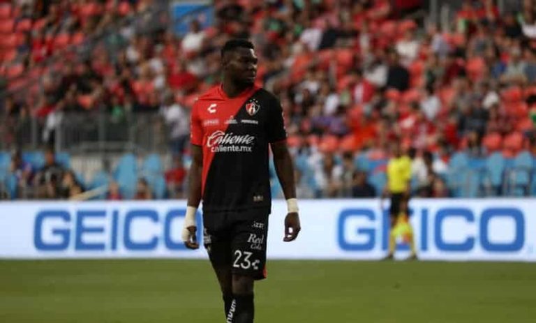 (VIDEO) ¡Asistencia de Jordy Caicedo Vs. Necaxa!