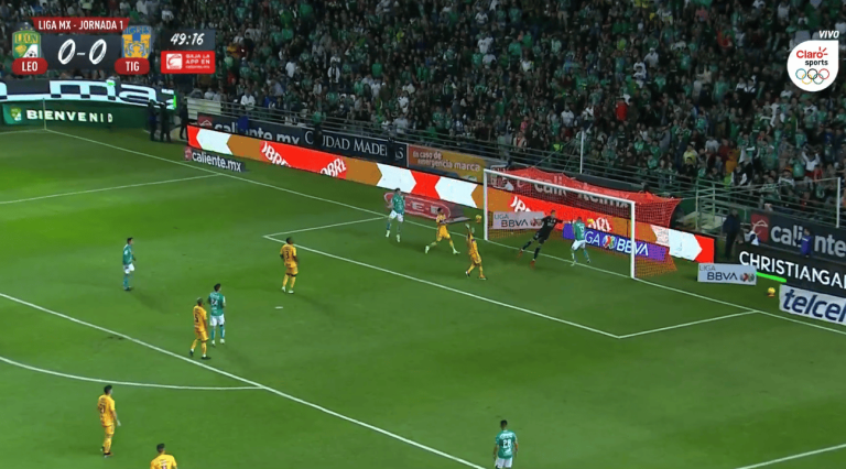 (VIDEO) INCANSABLE: GOL de Ángel Mena en el arranque de la Liga MX