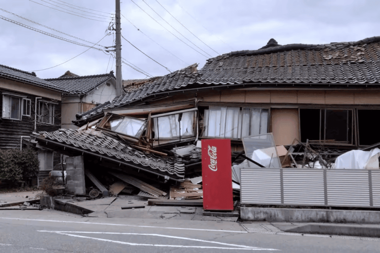 #StudioNews | Violento Terremoto de 7,6 grados golpea a Japón