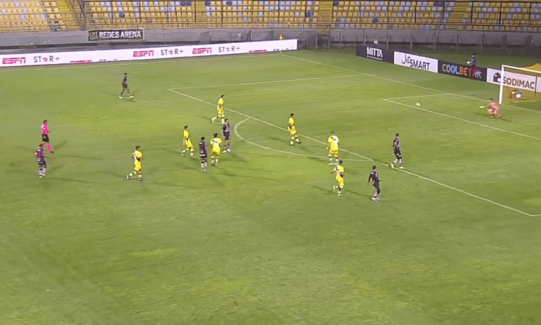 (VIDEO) LATIGAZO: Kendry Páez marcó un golazo ante Everton de Chile