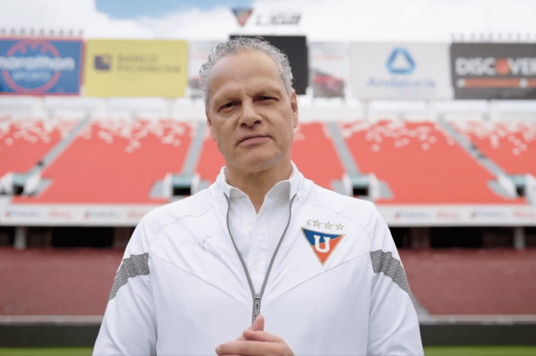 (VIDEO) Esteban Paz se despidió de LDU: “La llevaré siempre en mi corazón”