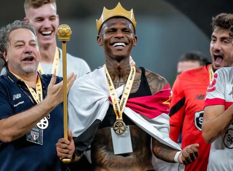 OTRO TÍTULO PARA ARBOLEDA: Sao Paulo, campeón de la Supercopa de Brasil