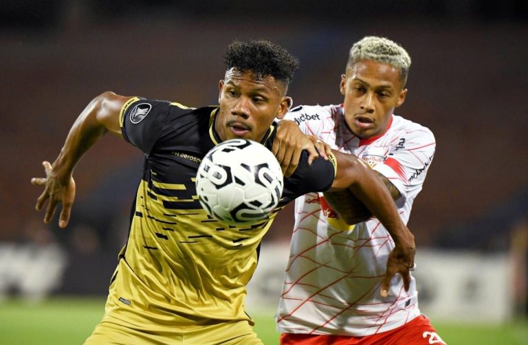 Águilas Doradas y Bragantino igualaron en Colombia