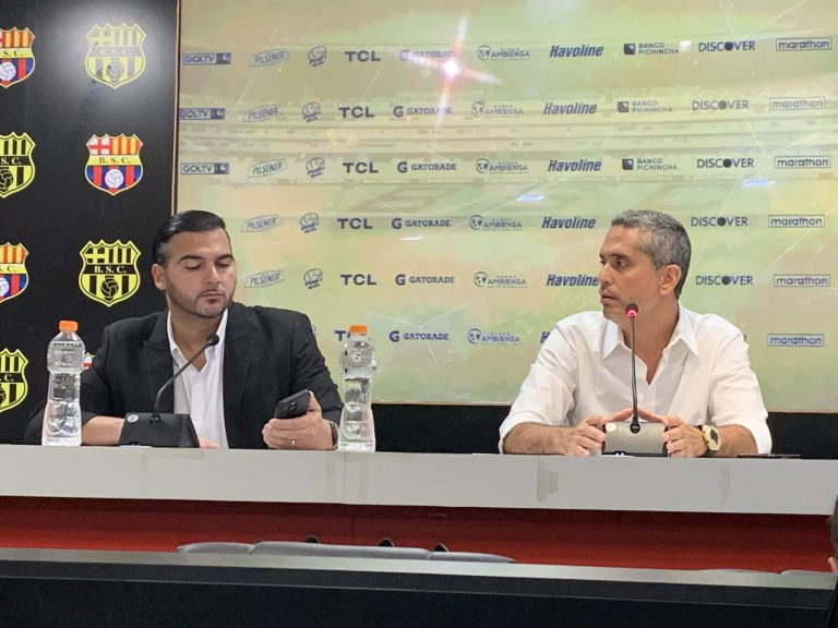 “El Ministro debe acatar y no generar conflictos que pueden afectar hasta al Gobierno”