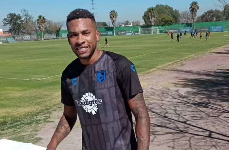 Ayrton Preciado ya viste los colores del Querétaro de México