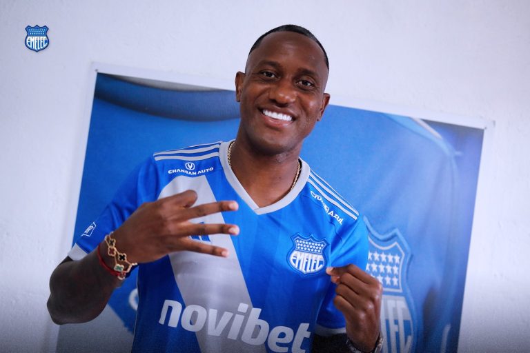 (VIDEO) OFICIAL: Jaime Ayoví renovó con Emelec