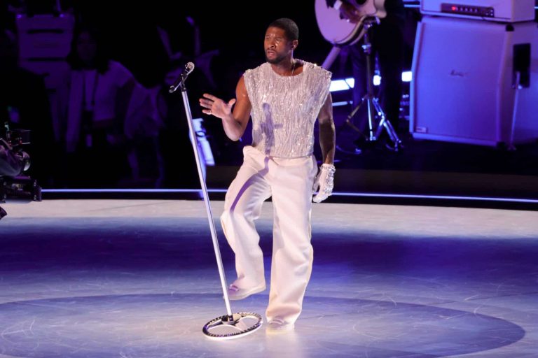 (VIDEO) EL SHOW DE USHER EN EL SUPERBOWL