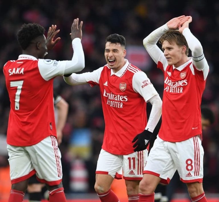 (VIDEO) SE MANTIENE EN PELEA: Arsenal goleó 4-1 al Newcastle