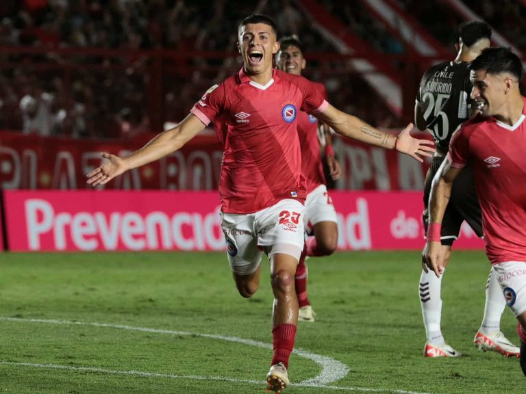 (VIDEO) Argentinos Jrs. ganó y es puntero en Argentina