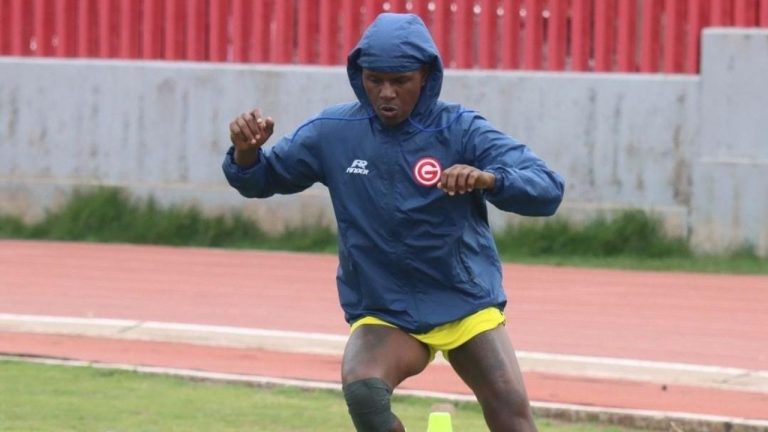 Danny Cabezas entrena con 9 De Octubre