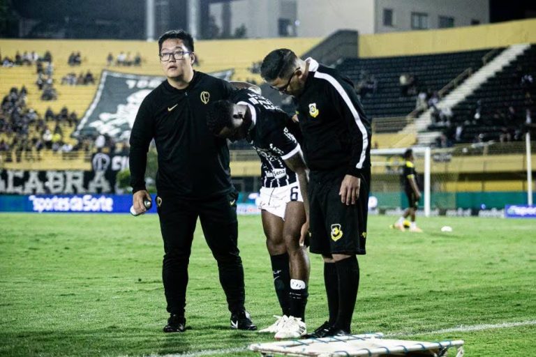 Diego Palacios será baja en Corinthians