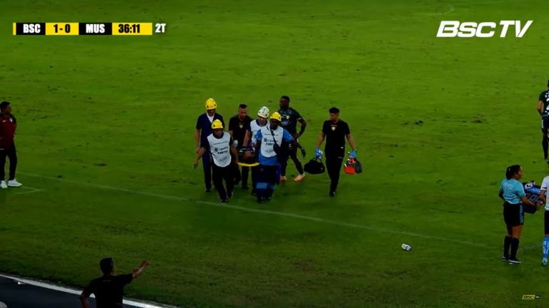 (VIDEO) ALARMA EN BSC: Franklin Guerra salió lesionado en el amistoso ante Mushuc Runa