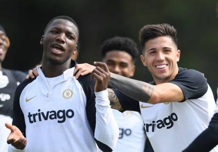 (VIDEO) Chelsea destacó la dupla de Moisés Caicedo y Enzo Fernández