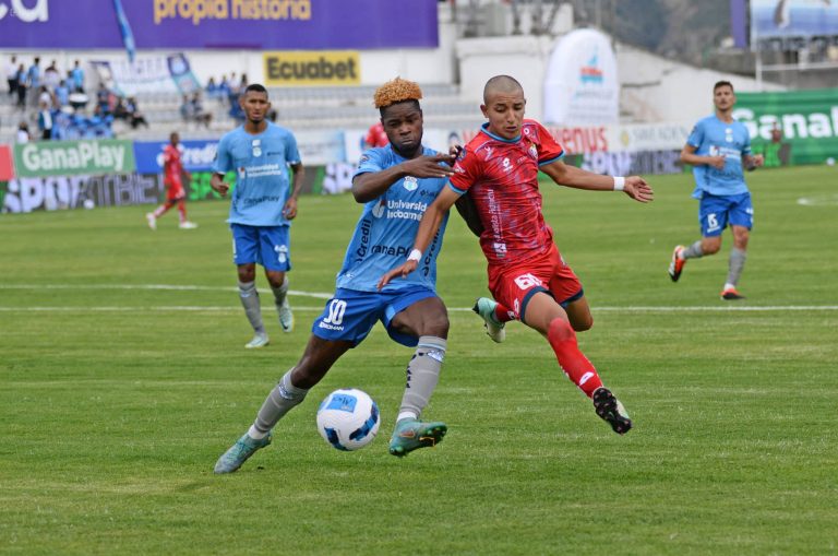LUCHADO TRIUNFO CELESTE: Macará ganó por la mínima a El Nacional