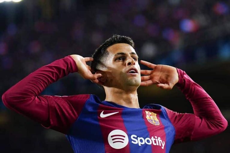 Joao Cancelo no seguiría en el FC Barcelona