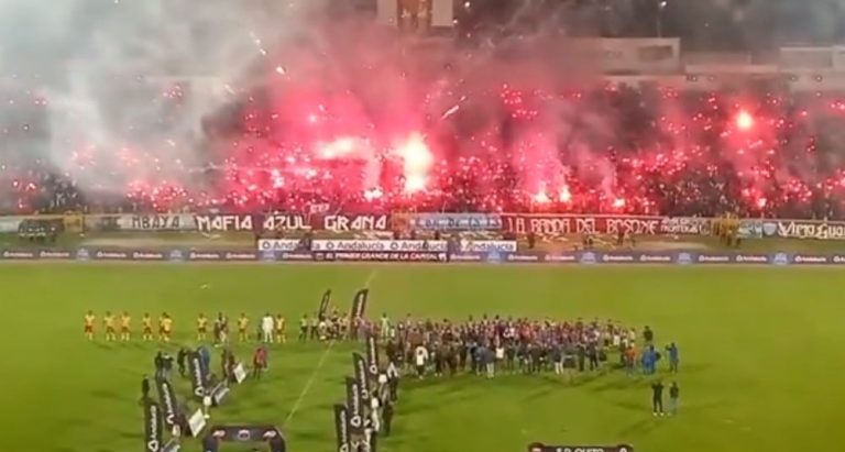 (VIDEO) ¡TREMENDO! La locura de los hinchas del D. Quito en el Atahualpa