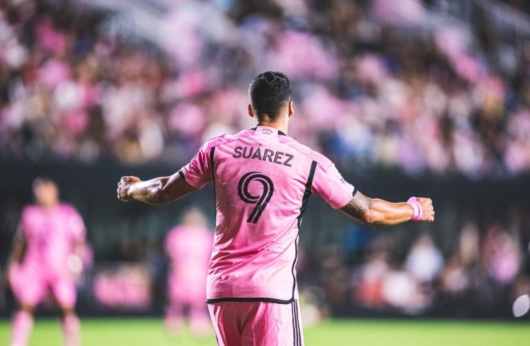 (VIDEO) ¡EN MENOS DE 30 MINUTOS! Luis Suárez anotó un doblete y dio una asistencia en el Inter Miami