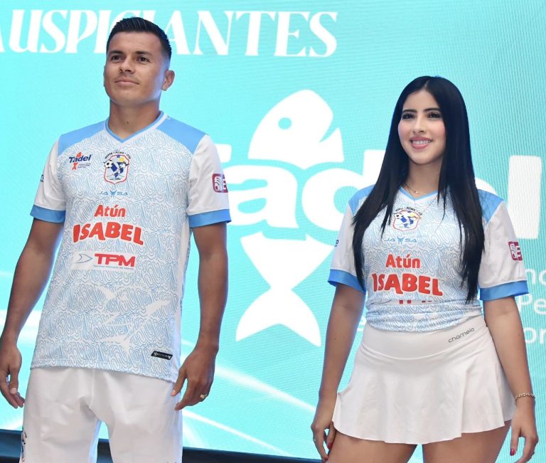 (FOTOS) Las nuevas camisetas del Manta para la Serie B
