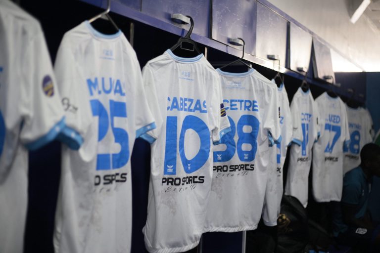 ¡Escándalo en la Serie B! 9 De Octubre perdió los puntos EN LA MESA, triunfo para Manta FC