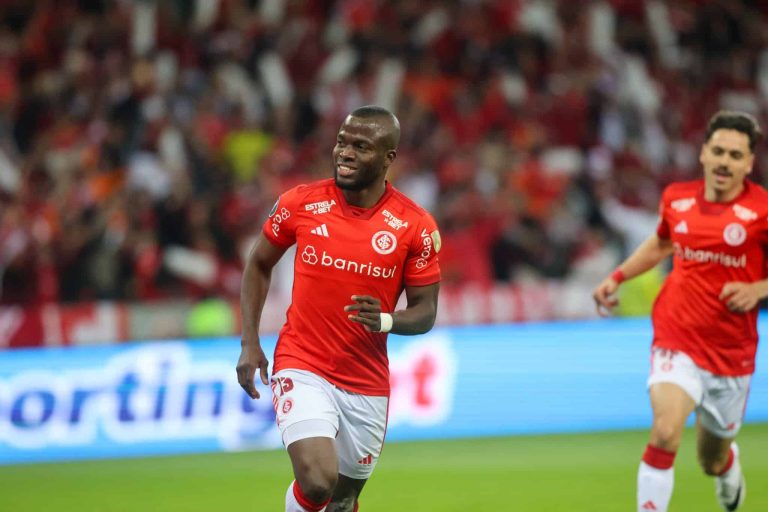 (VIDEO) DOS MÁS A LA CUENTA: Enner Valencia marcó un doblete en la Copa de Brasil