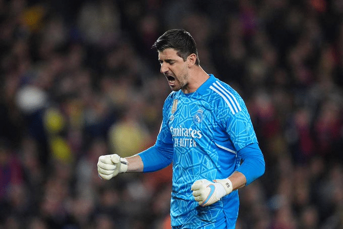 Courtois, operado: le extirpan el menisco