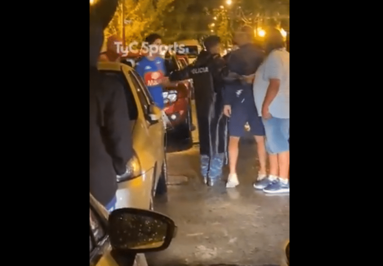 (VIDEO) Tenso momento entre Brahian Alemán y un hincha de Tigre