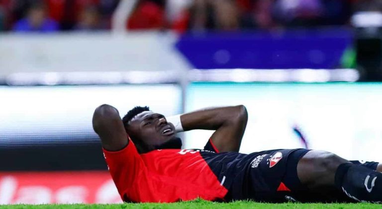 (VIDEO) Fuerte critica del DT de Atlas a Jordy Caicedo: “Los penales no son para agarrar confianza”