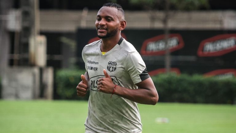 Luis Arce rescindió su contrato con BSC