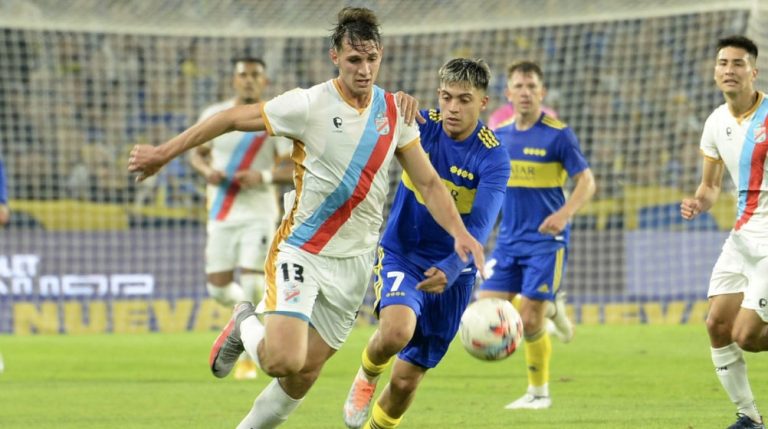 IDV, cerca de cerrar con un zaguero argentino
