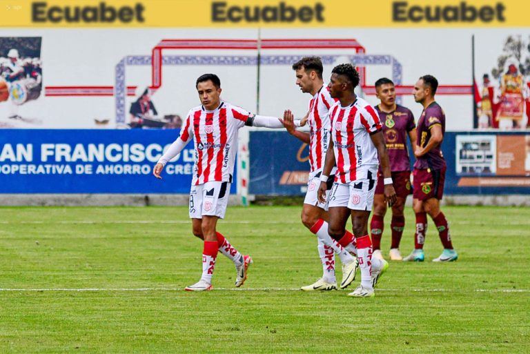 PARTIDAZO EN ECHALECHE: Técnico Universitario lo ganó en el minuto 93