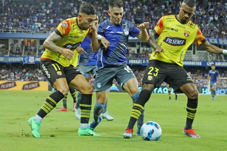 (VIDEO) CLÁSICO EMPATADO: Emelec rescató un punto contra Barcelona