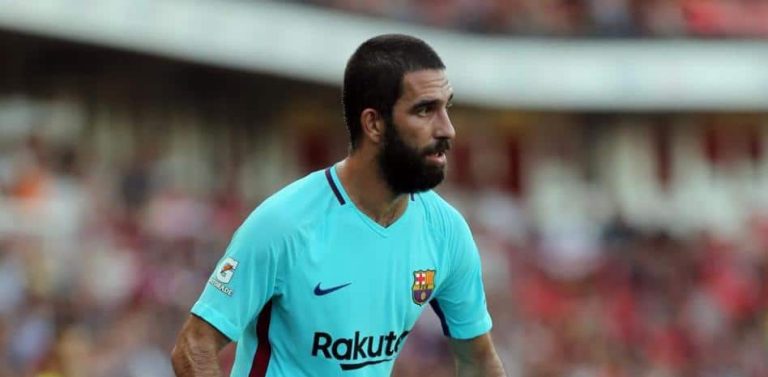 Acusan a Arda Turan de destrozar su casa de Barcelona: Fiestas salvajes y columpio sexual