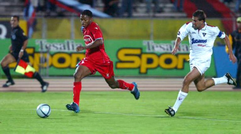 El primer sueldo de Antonio Valencia… ¿Qué hacía con $55?