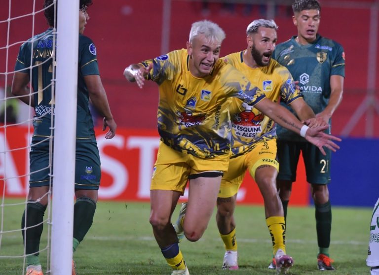 Un jugador del Delfín, en el equipo de la semana de la Conmebol Sudamericana